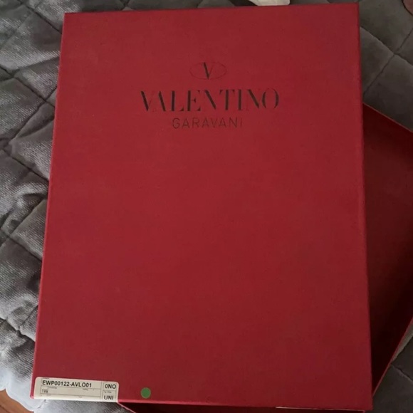 Valentino ipad rockstud case - Picture 8 of 8